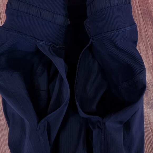 Lululemon Dance Studio Crop 25" Womens Size 4 Navy Blue Athleisure Pants W6AVQS - Picture 4 of 12